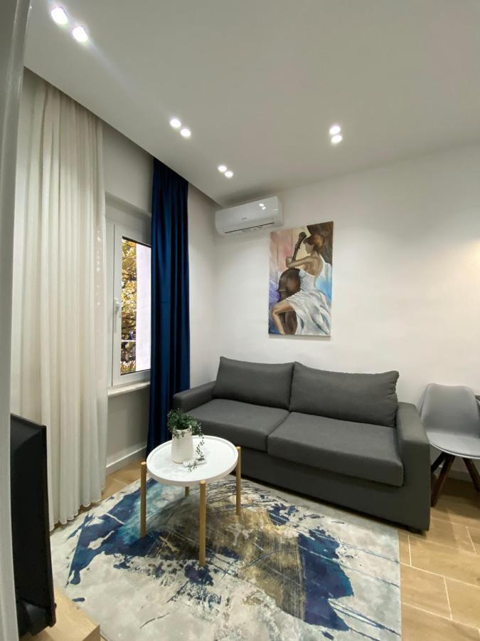Apartament In Blloku In Front Of Taiwan Tirana Exterior foto