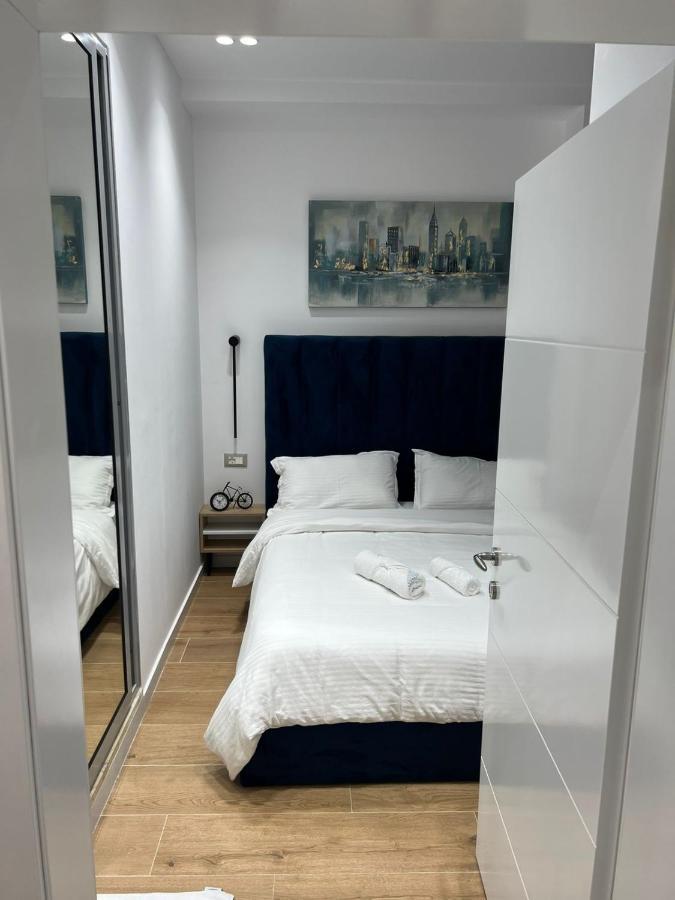 Apartament In Blloku In Front Of Taiwan Tirana Exterior foto
