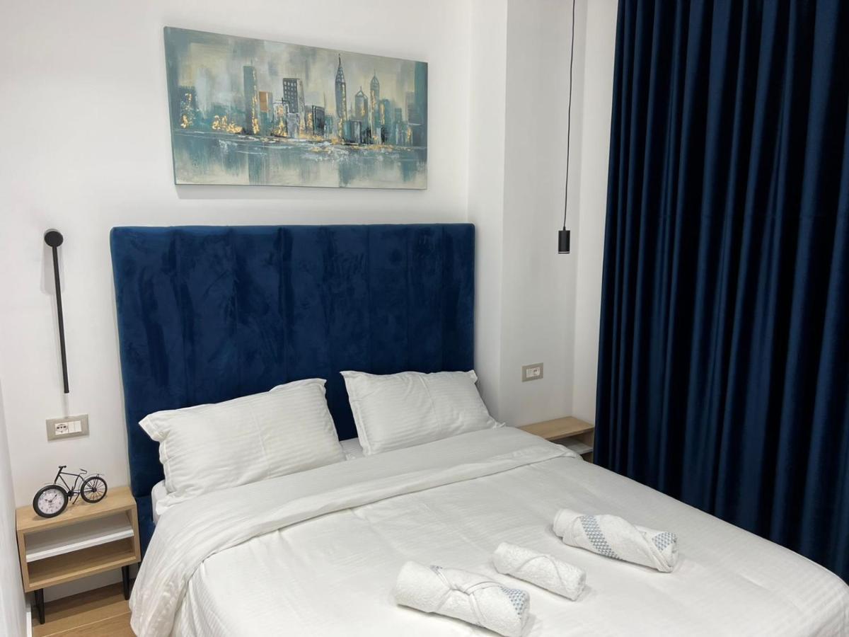 Apartament In Blloku In Front Of Taiwan Tirana Exterior foto